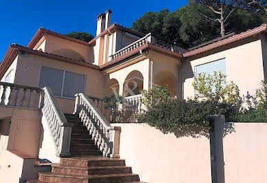 Villa with terrace 3