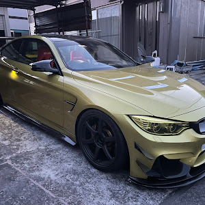 M4 クーペ