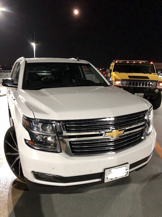 H2のシボレータホ・キャデラックエスカレードESVESV・キャデラックドゥービル・松山空港立体駐車場・HUMMERに関するカスタム事例の投稿画像3枚目