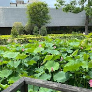 紅瓦紫藤咖啡館