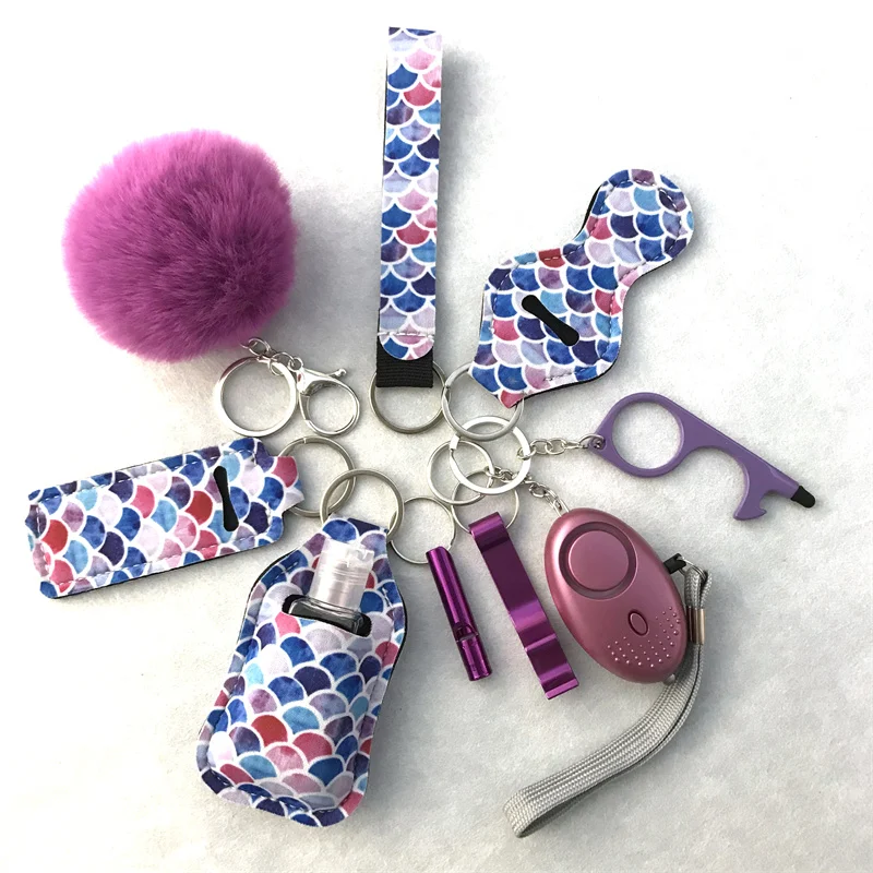 Lot de 10 porte-clés poignet, ouvre-portes et sac de gel hydroalcoolique. Hygiène et accès facile au quotidien.