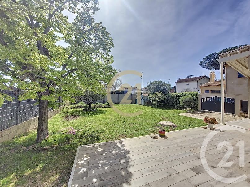 Vente villa 5 pièces 127 m² à Remoulins (30210), 260 000 €