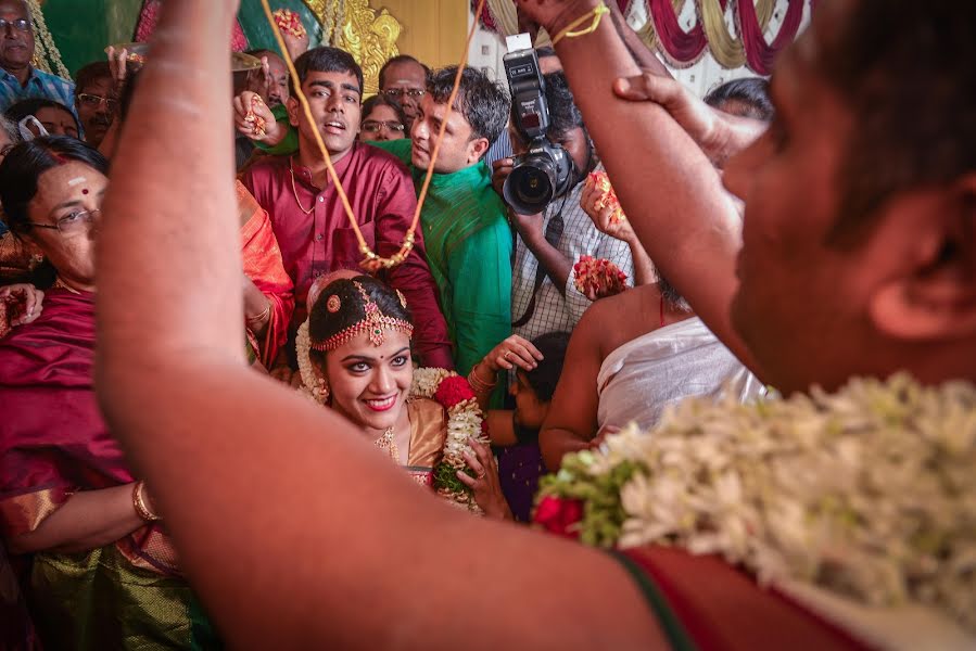 結婚式の写真家Rupesh Aravind (aravind)。2015 8月12日の写真