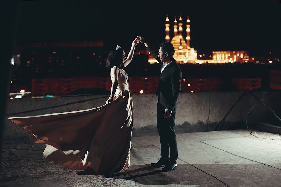 Wedding photographer Elnur Eldaroglu (boying18). Photo of 17 December 2015