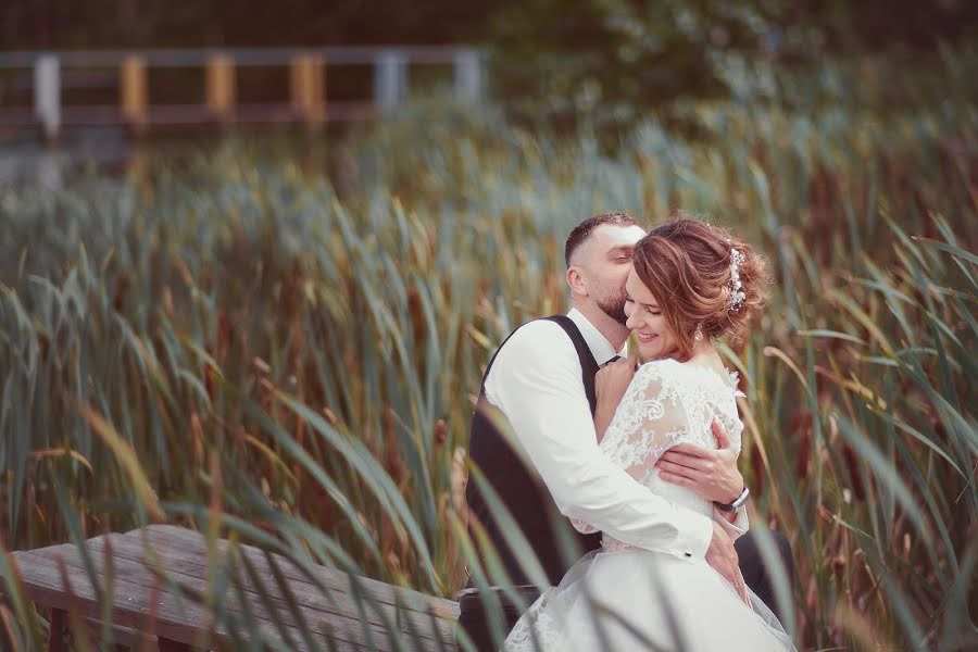 Wedding photographer Yuriy Ronzhin (juriy-juriy). Photo of 7 April 2020