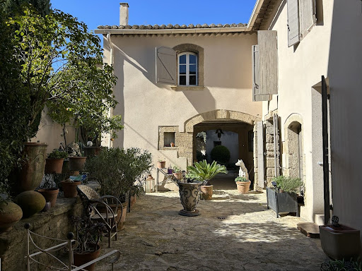 House with pool and terrace 1