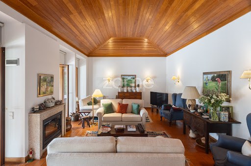 Maison avec piscine et jardin 3