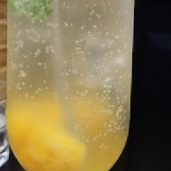 Uzna Omom 杏桃鬆餅屋