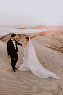 Wedding photographer Karina Leonenko (karinaleonenko). Photo of 25 May 2020