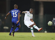 Hlompho Kekana of Mamelodi Sundowns challenged by Phumlani Ntshangase of Maritzburg United during the Absa Premiership match between Maritzburg United and Mamelodi Sundowns at Lucas Moripe Stadium on August 20, 2020 in Pretoria, South Africa. 