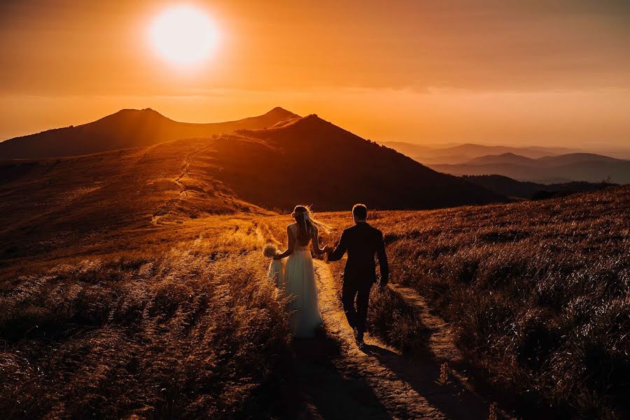 Wedding photographer Bartosz Płocica (bartoszplocica). Photo of 17 April 2019