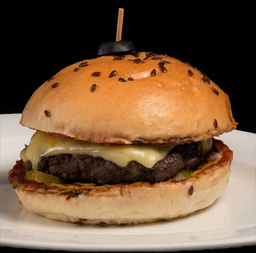 The Classic Beef Cheeseburger