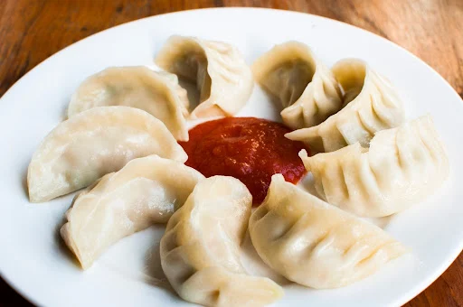 Chicken Steam Momo (Servers 5 Pics)