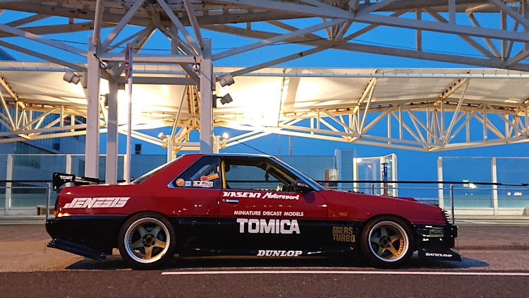 スカイラインのSTIマフラー・繋がれキーホルダーどんっ！・ホイール交換・DFM・じゃじゃ馬麗心愚に関するカスタム事例の投稿画像2枚目