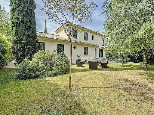 Villa with terrace 1