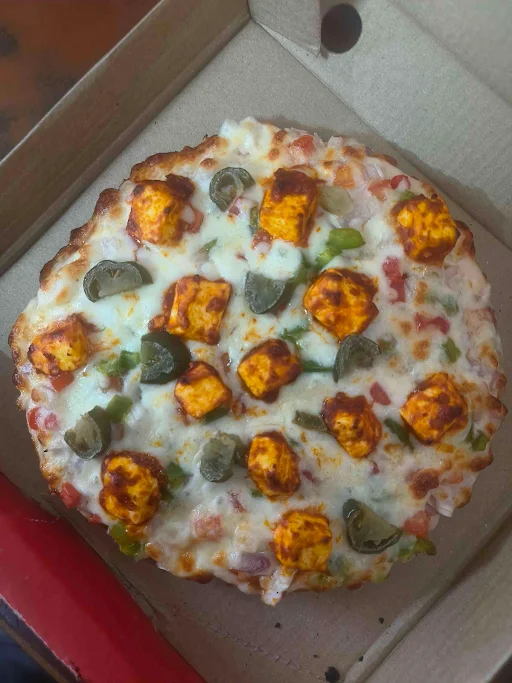 Chilli Paneer Pizza