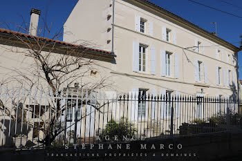 maison à Saint-Jean-d'Angély (17)