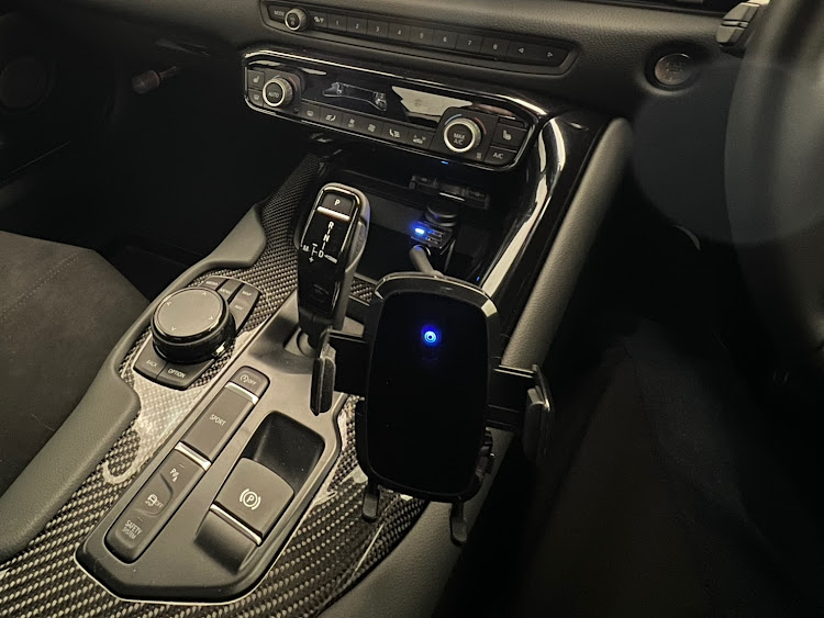 スープラのスマホホルダー・DB26に関するカスタム事例の投稿画像4枚目