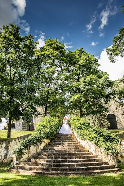 Wedding photographer Zoltán Bakos (bzeskuvofotos). Photo of 20 February 2018