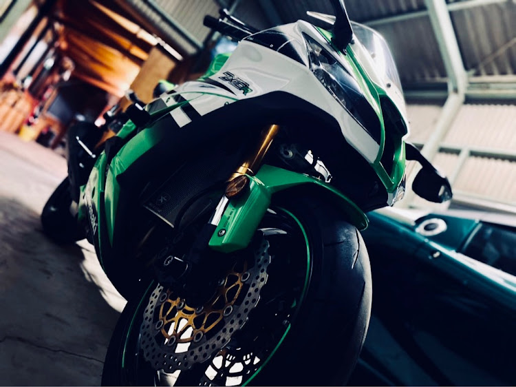 tomozinさんが投稿したZX-10R・カワサキプラザ・クシタニ・モカシンブーツ・バイクシーズン到来に関するカスタム事例の投稿画像1枚目