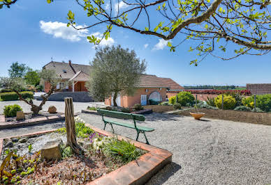 House with pool and terrace 11