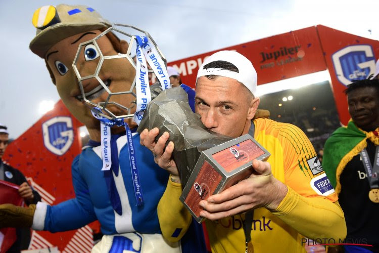 Doelman Vukovic roept op om naar de vrouwen te gaan kijken