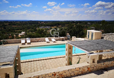 Maison avec piscine et terrasse 4