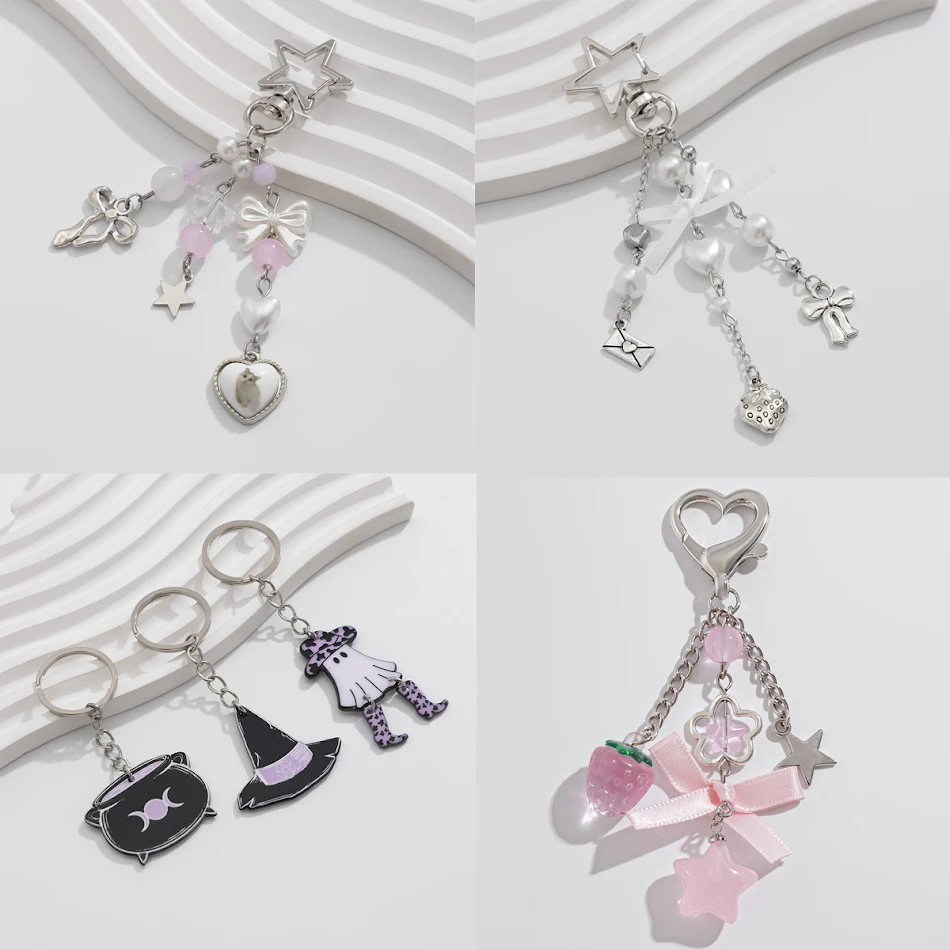 Geheime Sleutelhanger met Ketting en Vijfpuntige Ster van Legering. Bescherm uw sleutels met stijl. Duurzaam en functioneel design.
