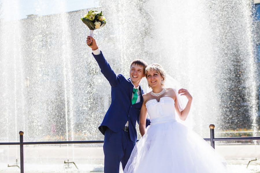 Fotógrafo de bodas Oleg Ulanov (olegg). Foto del 10 de enero 2016