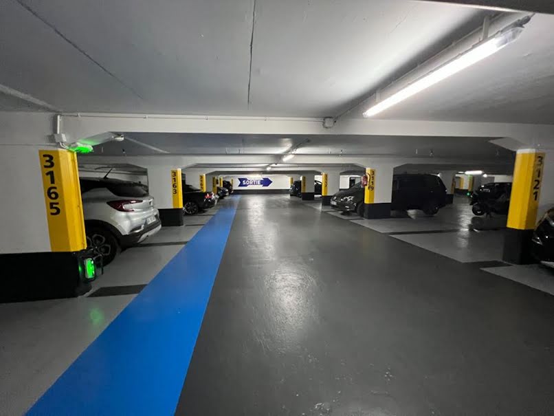 Location  parking   à Paris 7ème (75007), 235 €