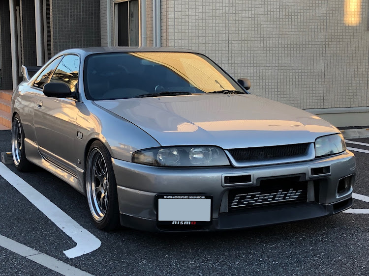 スカイラインのR仕様・ボロ隠し・アンダーカバー・空力パーツ？に関するカスタム事例の投稿画像1枚目