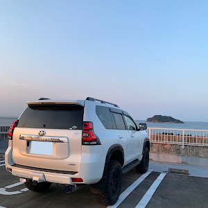 ランドクルーザープラド GDJ150W