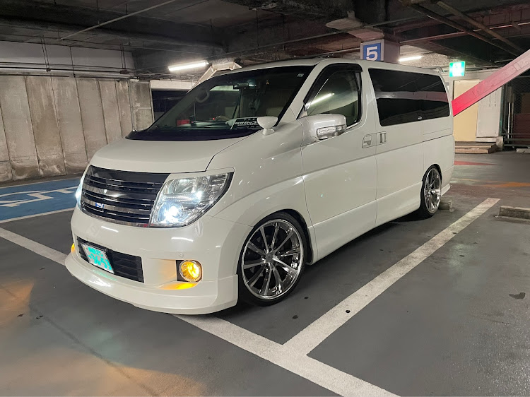 エルグランドのけーさんが投稿したカスタム事例の投稿画像1枚目