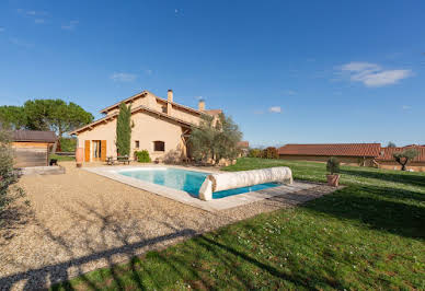 Villa avec piscine et terrasse 3