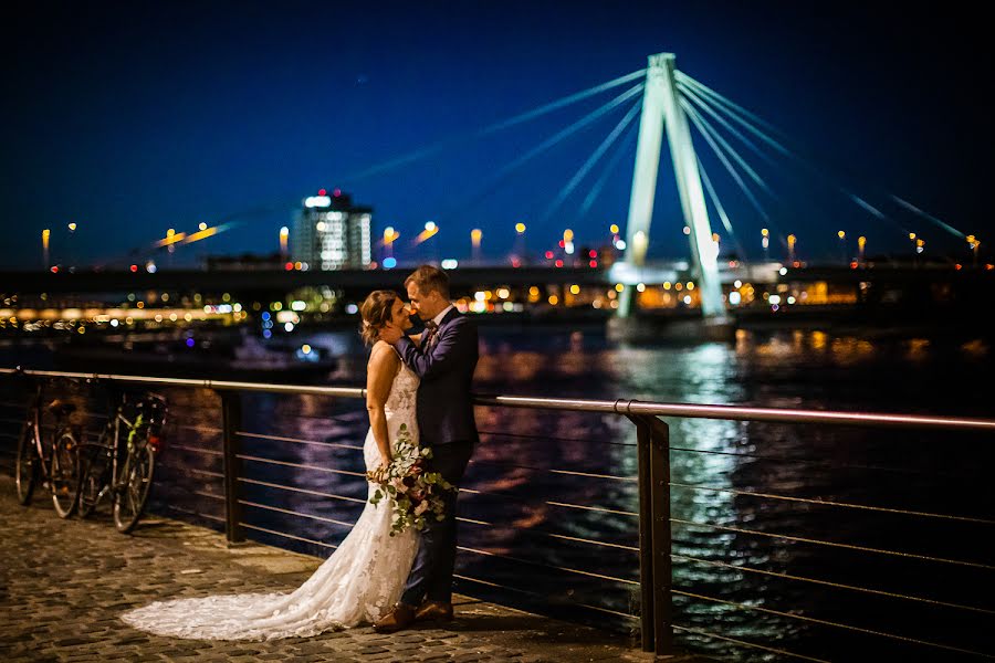 Fotografo di matrimoni Dorina Köbele-Milaş (dorinamilas). Foto del 21 febbraio 2020