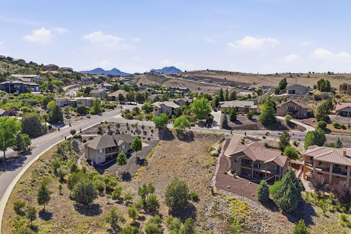 Hillside residential neighborhood with houses - Prestige land for sale in Prescott