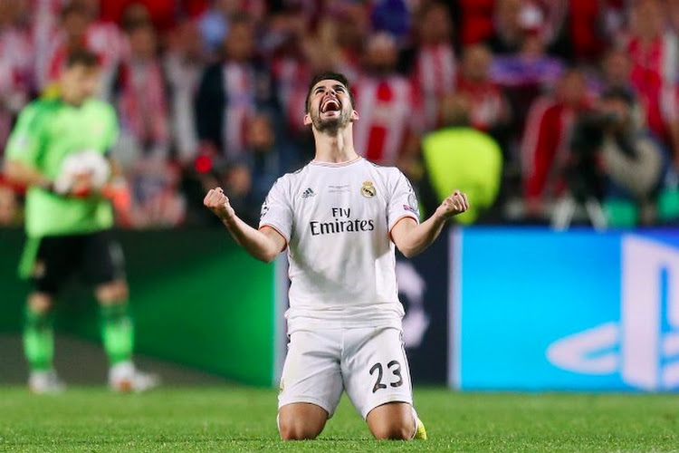 VIDEO: Isco stuurt Carvajal het bos in met héérlijke panna!