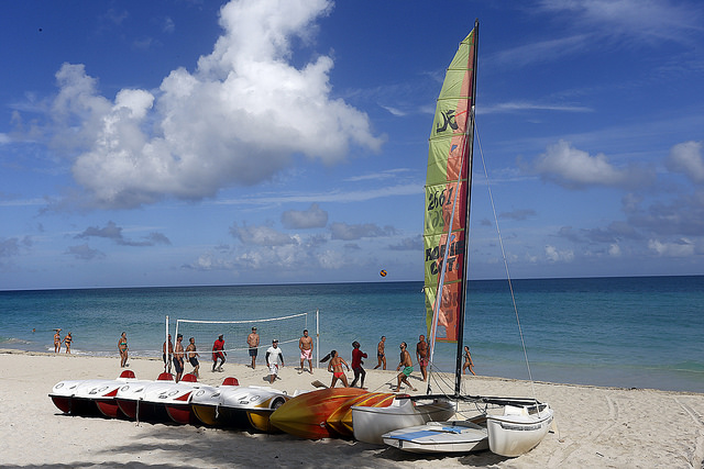  Tourists enjoy the beach at the western Cuban resort town of Varadero. The number of U.S. tourists arriving jumped 80 percent in the first half of 2016, with respect to the same period in 2015. Credit: Jorge Luis Baños/IPS