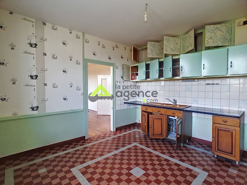 Vente maison 10 pièces 201 m² à Nouhant (23170), 108 800 €