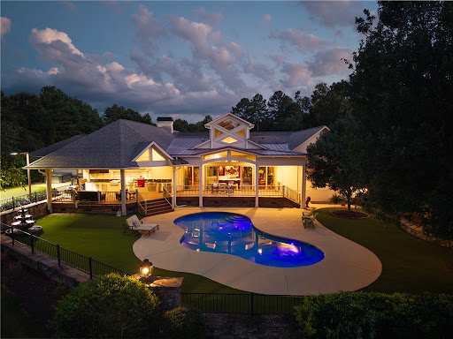 House with pool and terrace 1