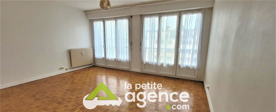 Location  appartement 2 pièces 53 m² à Montluçon (03100), 580 €