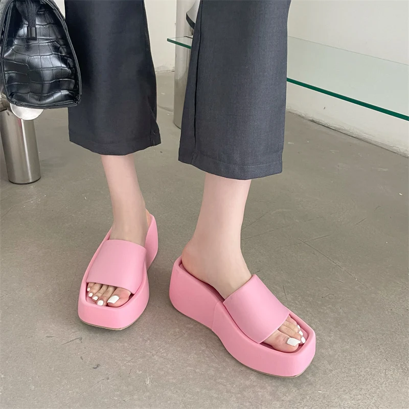 Matsuke Women's Slippers Sloping Heel Square Toe Thick Sole for Ultimate Comfort and Style at Home or Relaxing.