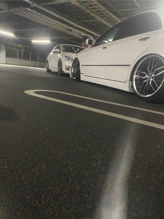 クラウンマジェスタのプチMT・顔面ショットに関するカスタム事例の投稿画像2枚目