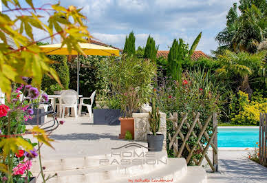 Maison avec piscine et terrasse 10