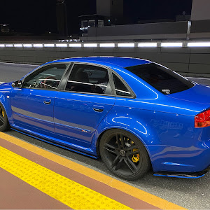 RS4 セダン