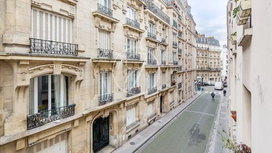 Vente appartement 2 pièces 48.84 m² à Paris 18ème (75018), 530 000 €