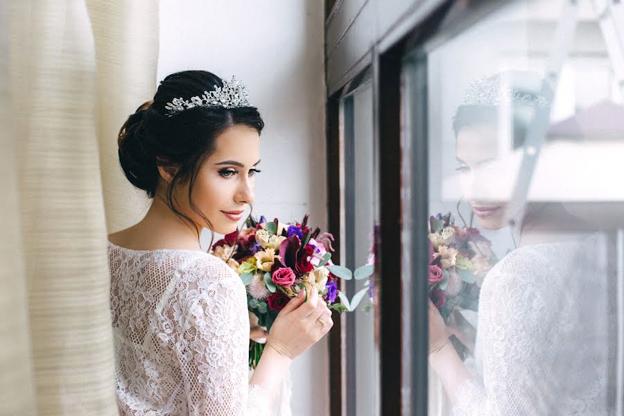 Wedding photographer Olya Yaroslavskaya (olgayaros86). Photo of 30 July 2019