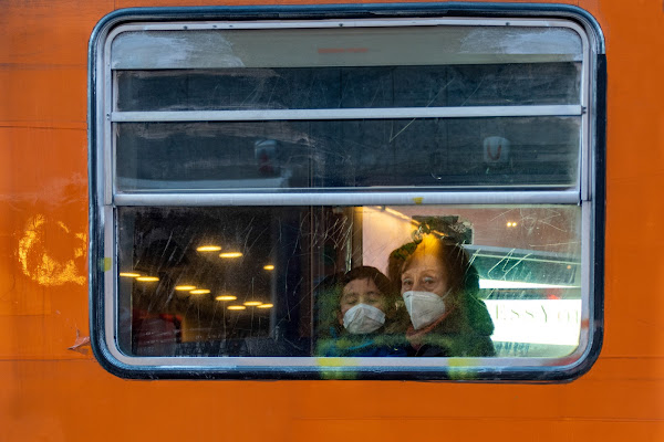 Dal finestrino di un tram di Concetta Caracciolo