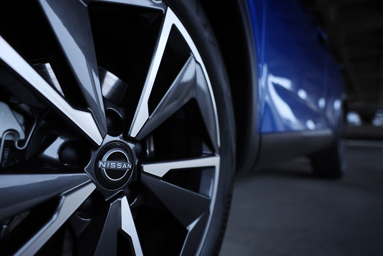 The Acenta Plus rides on 19-inch alloy wheels.