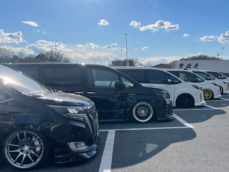 ノアのWork emotion CR kiwami・workwheels・28☆factoryに関するカスタム事例の投稿画像1枚目